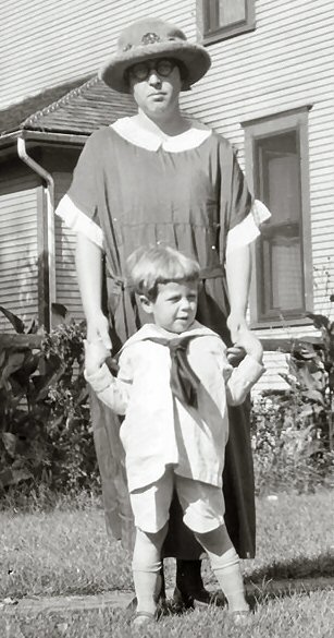 Walter with mother, Moline, IL, 1923