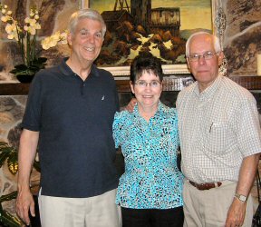 Mike, Linda, Ron - 2009