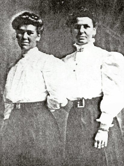 Edie & Emma Hirsch